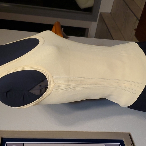 Yellow Finity Tank - Picture 3 of 6